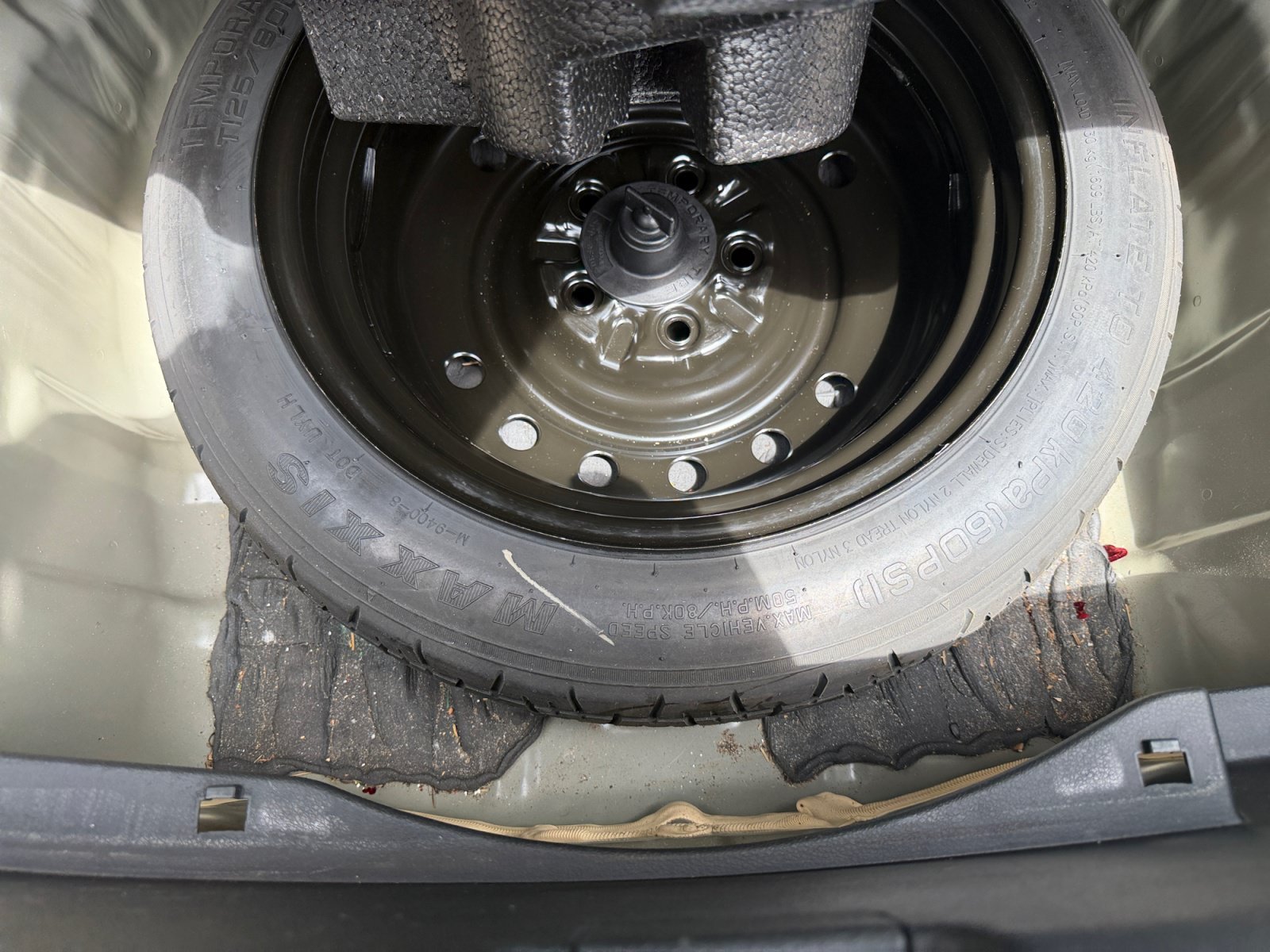Used 2015 Black Honda EX-L image 38