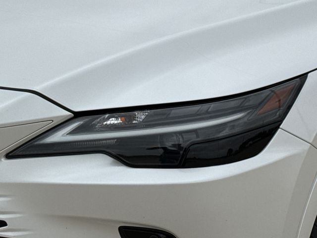 Used 2023 White Lexus 350 Luxury image 4