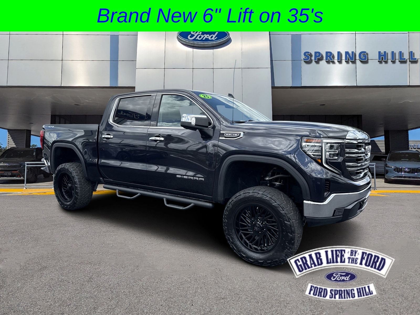 2025 GMC Sierra 4WD Crew Cab Short Box SLT's photo