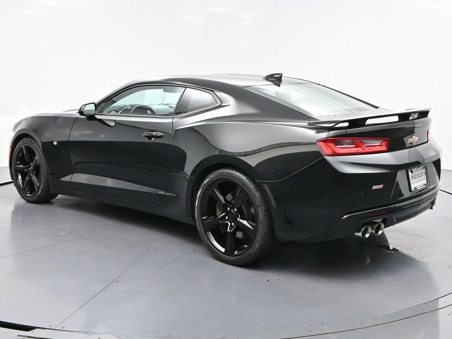 Used 2018 Black Chevrolet 2SS image 5