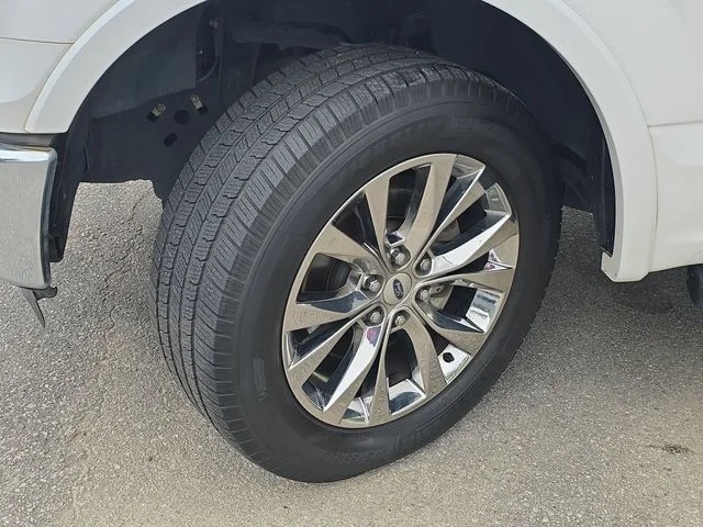 Used 2016 White Ford Lariat image 33