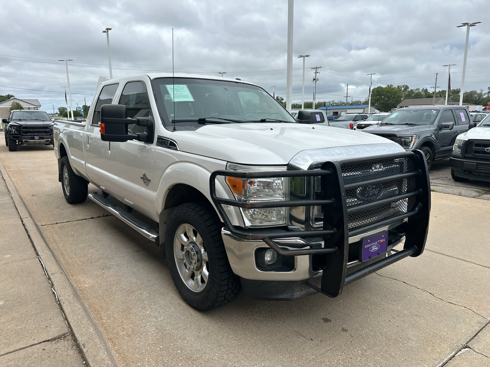 Used 2016 White Platinum Metallic Tri-Coat Ford LARIAT image 9