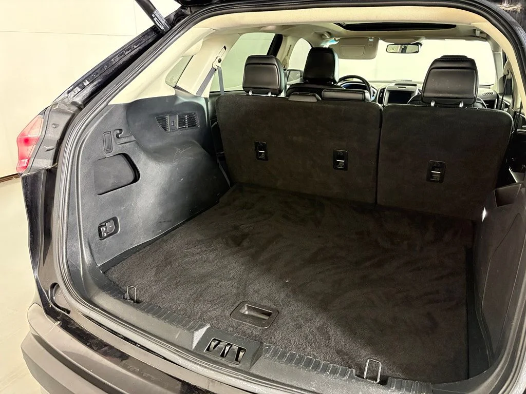 Used 2020 Black Ford Titanium image 18
