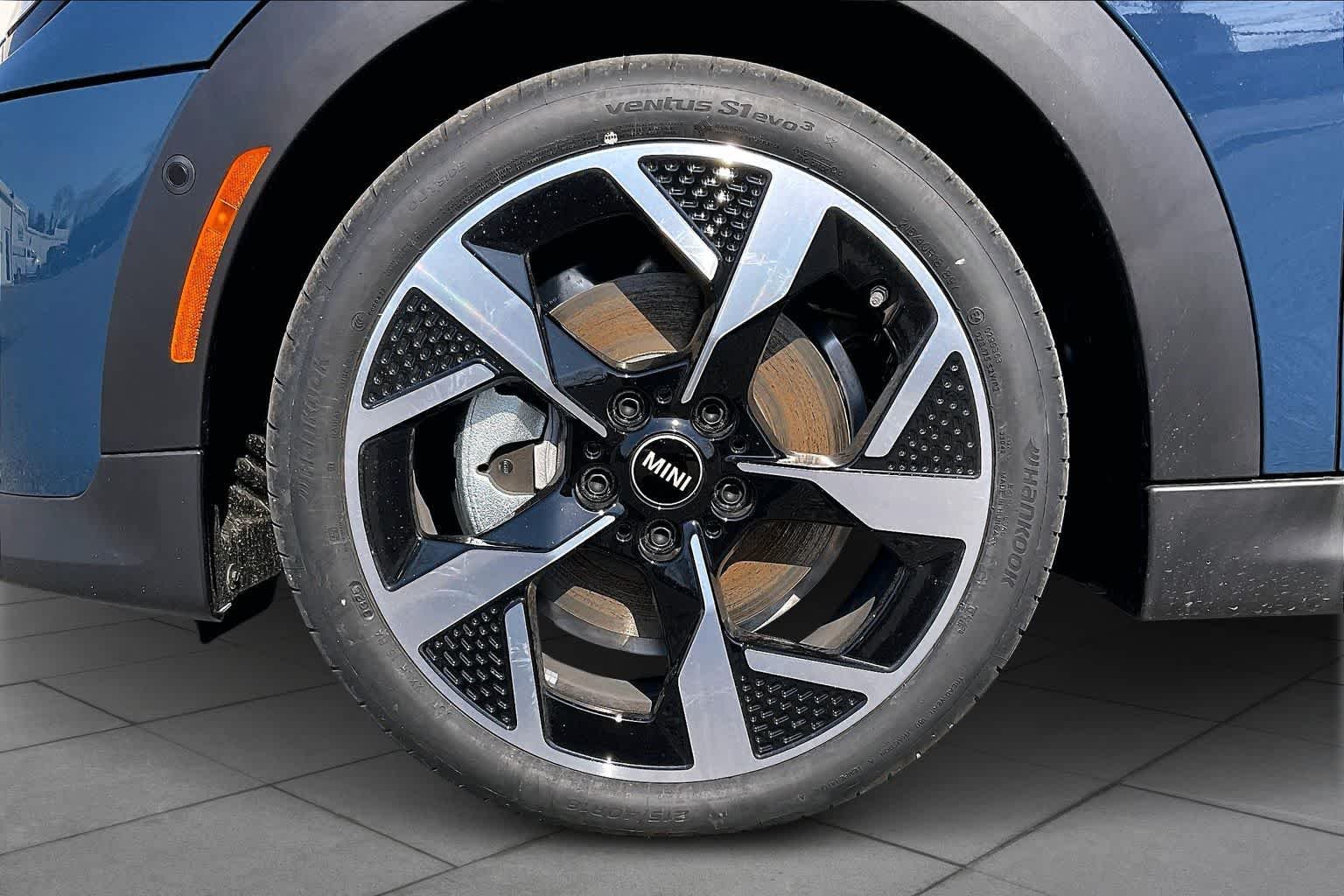 2026 MINI Hardtop 2 Door S - Photo 11
