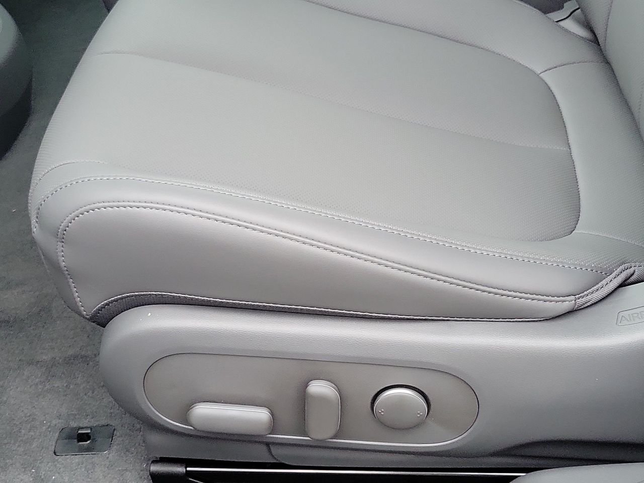 New 2027 Abyss Black Hyundai SEL image 15