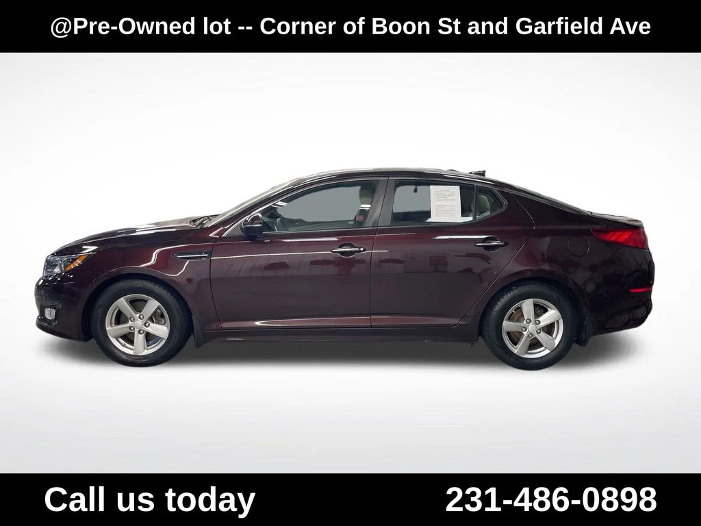 Used 2014 Red Kia LX image 2