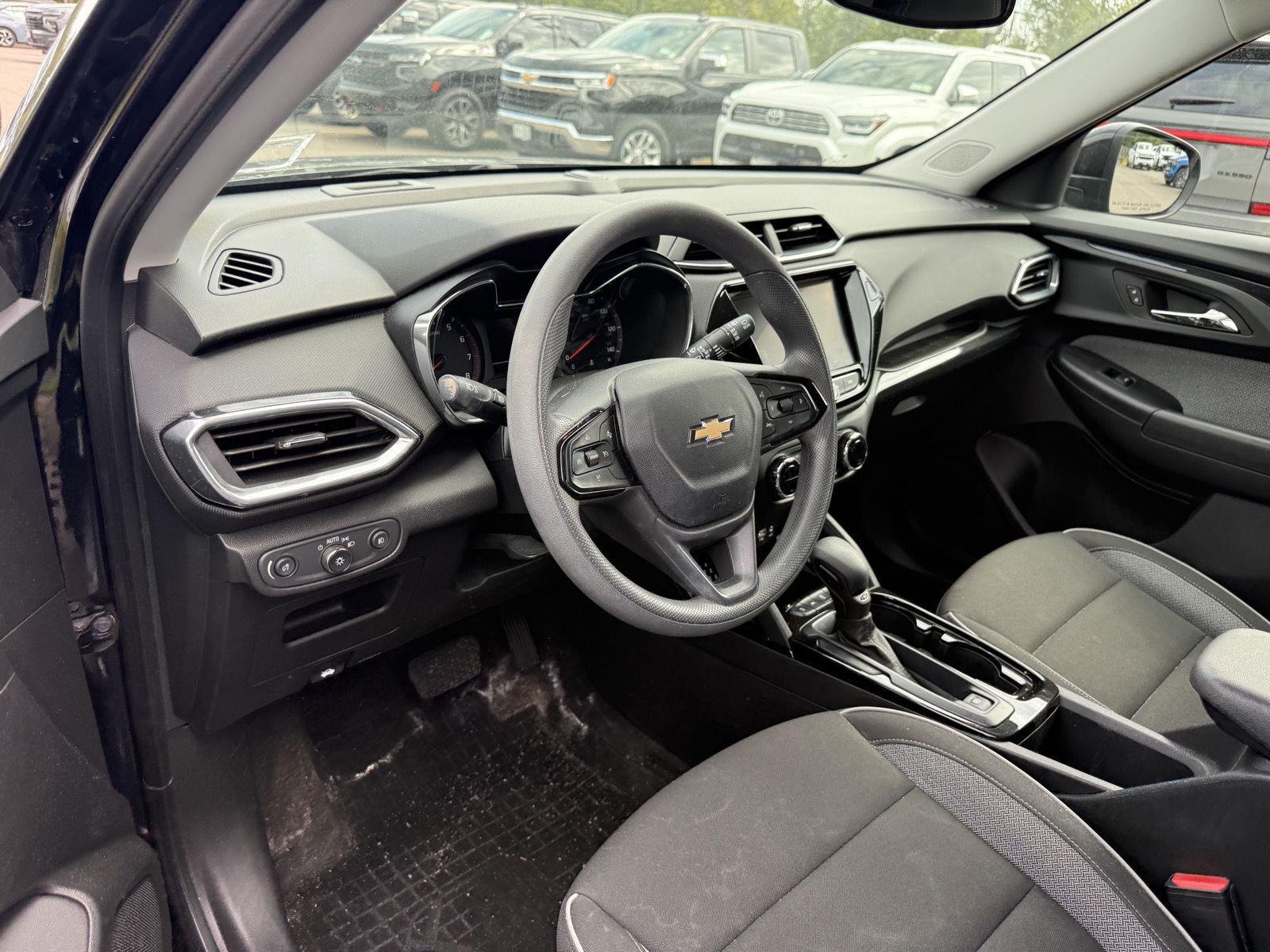 Used 2023 Mosaic Black Metallic Chevrolet LT image 11