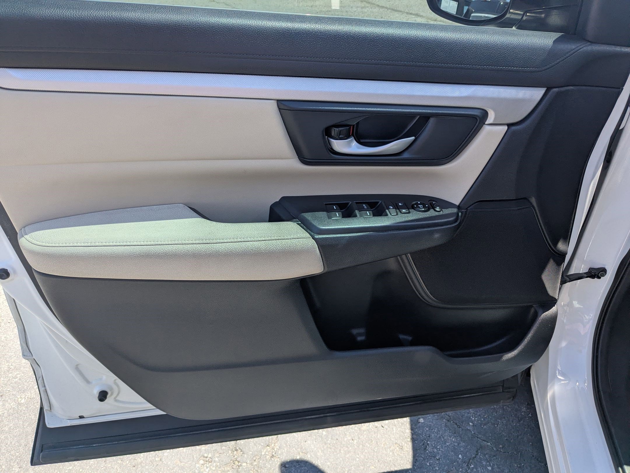 Used 2019 Platinum White Pearl Honda LX image 14
