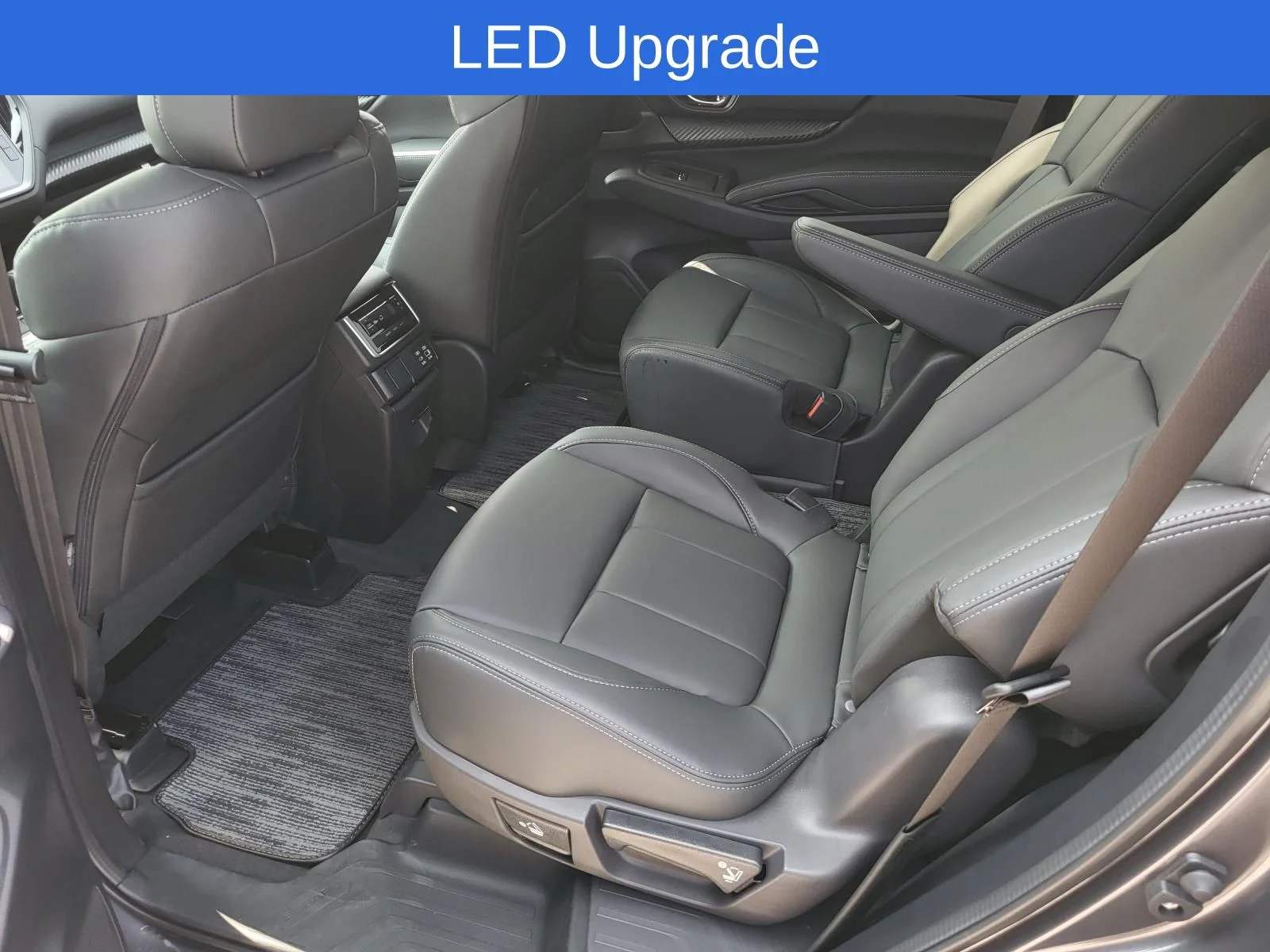 New 2026 MAGNETITE GRAY METALLIC Subaru Premium 7-Passenger image 4