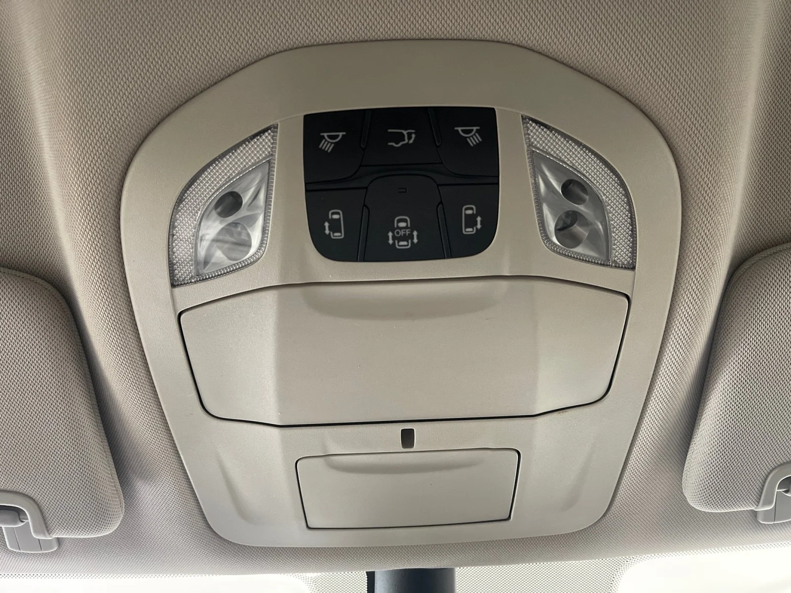 Used 2023 Bright White Clearcoat Chrysler Touring L FWD image 16