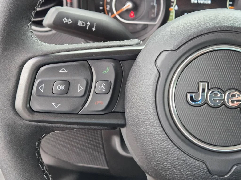 New 2026 Bright White Clearcoat Jeep Rubicon image 23