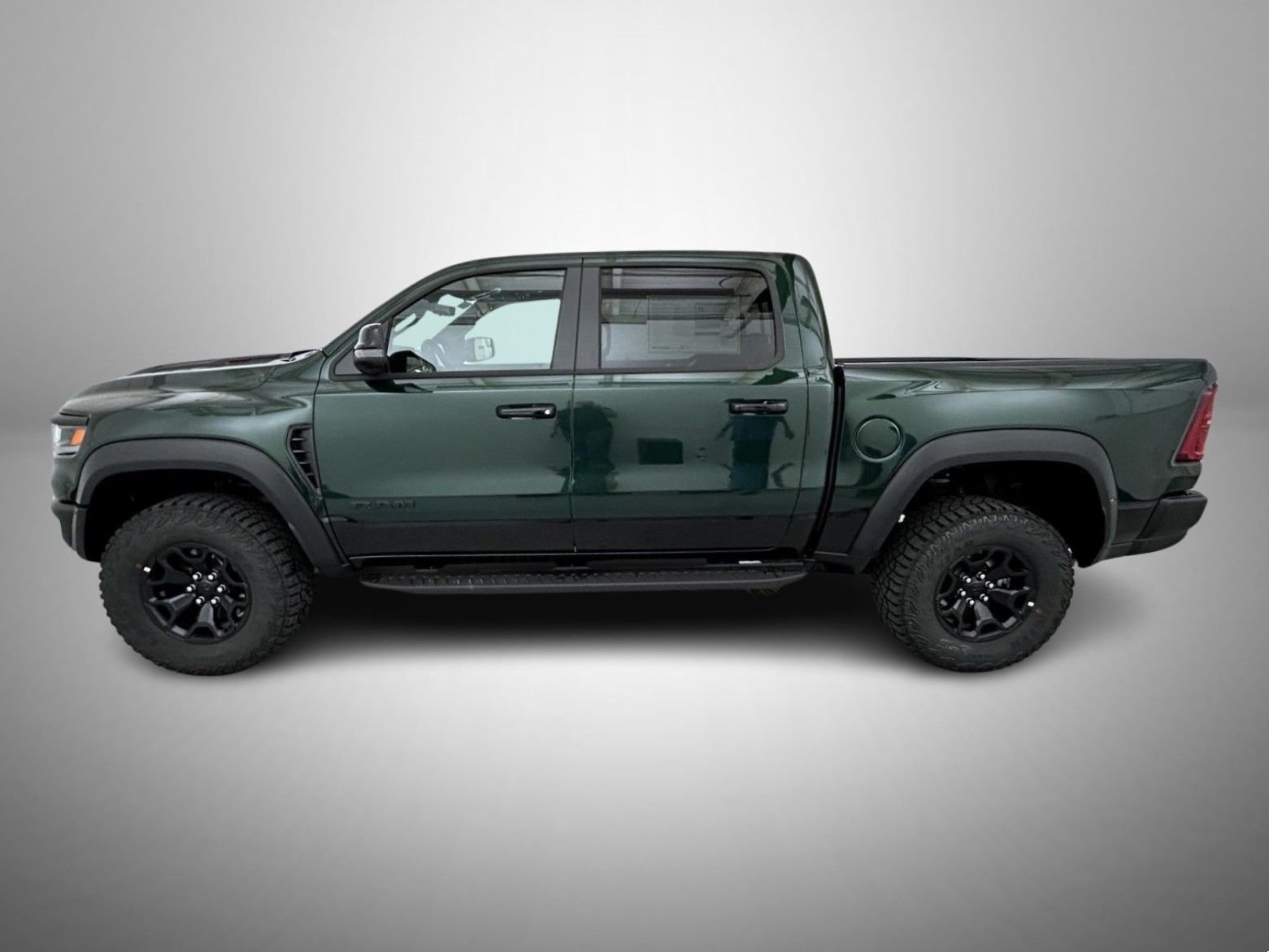 New 2026 Serrano-Green Metallic Exterior Paint RAM RHO image 8