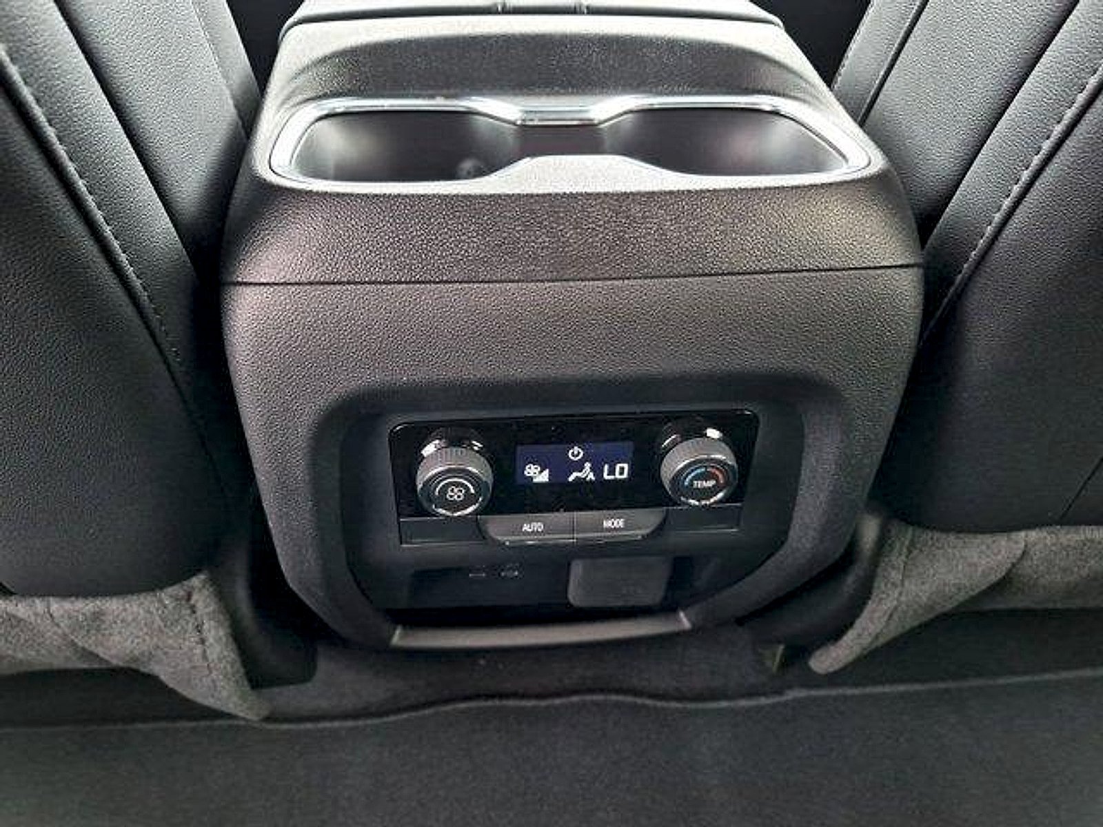 2026 Chevrolet Traverse LT - Photo 21