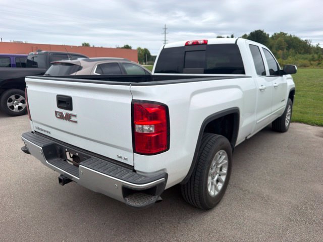 Used 2018 Summit White GMC SLE image 9