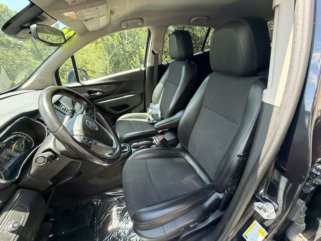 Used 2022 Blue Buick Preferred image 11