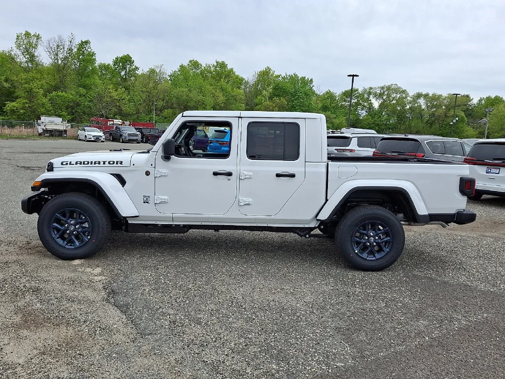 New 2026 Bright White Clear-Coat Exterior Paint Jeep 85th Anniversary Edition image 5