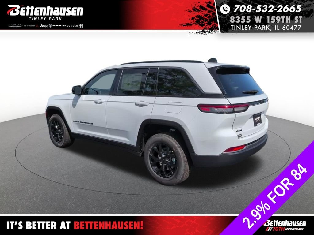 New 2026 Bright White Clear-Coat Exterior Paint Jeep Laredo Altitude image 10