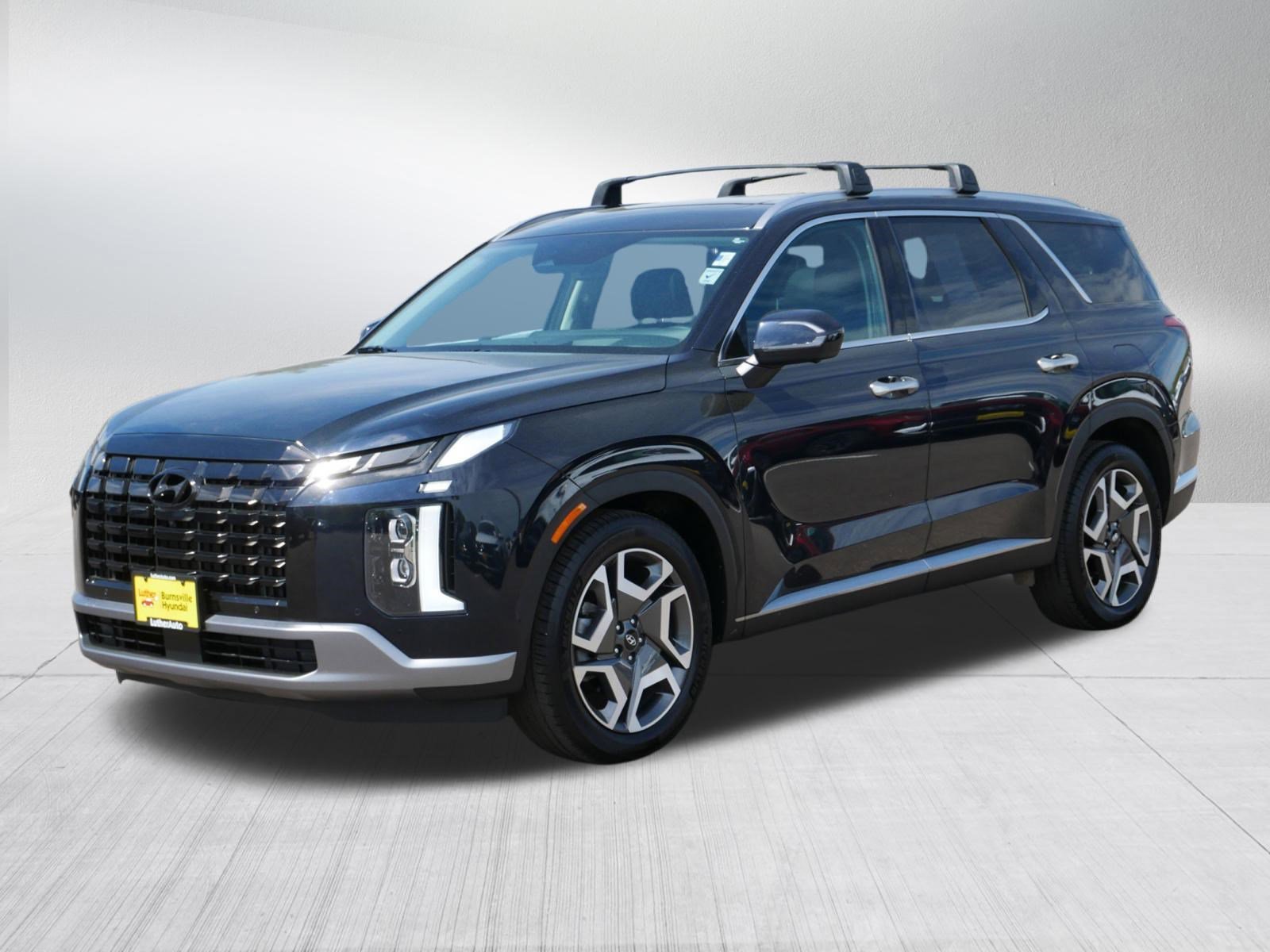 Certified Used 2023 Moonlight Cloud Hyundai Limited image 3