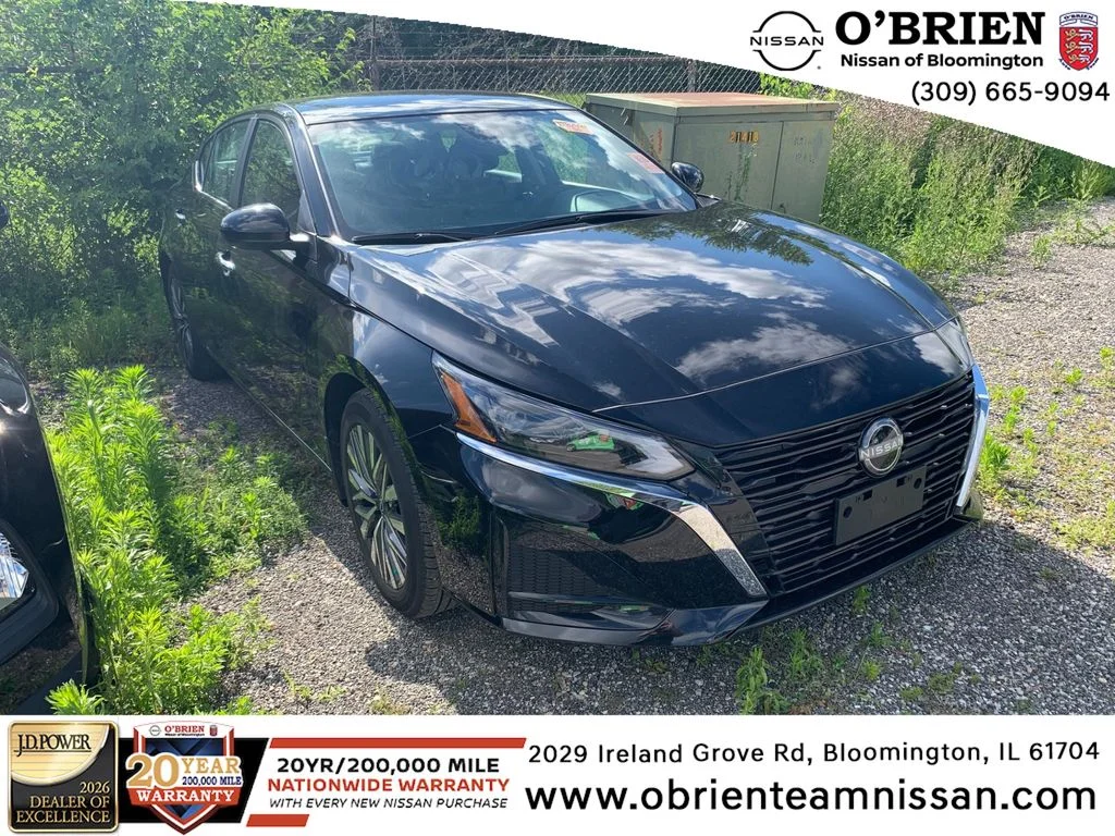Used 2023 Super Black Nissan 2.5 SV image 1