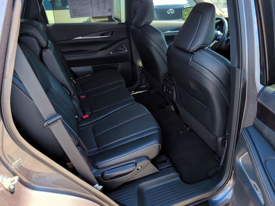 Used 2023 Graphite Shadow INFINITI SENSORY image 13
