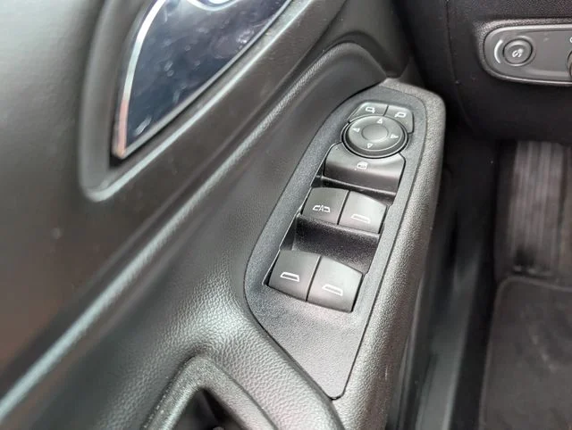 Used 2019 Silver Chevrolet LT image 40