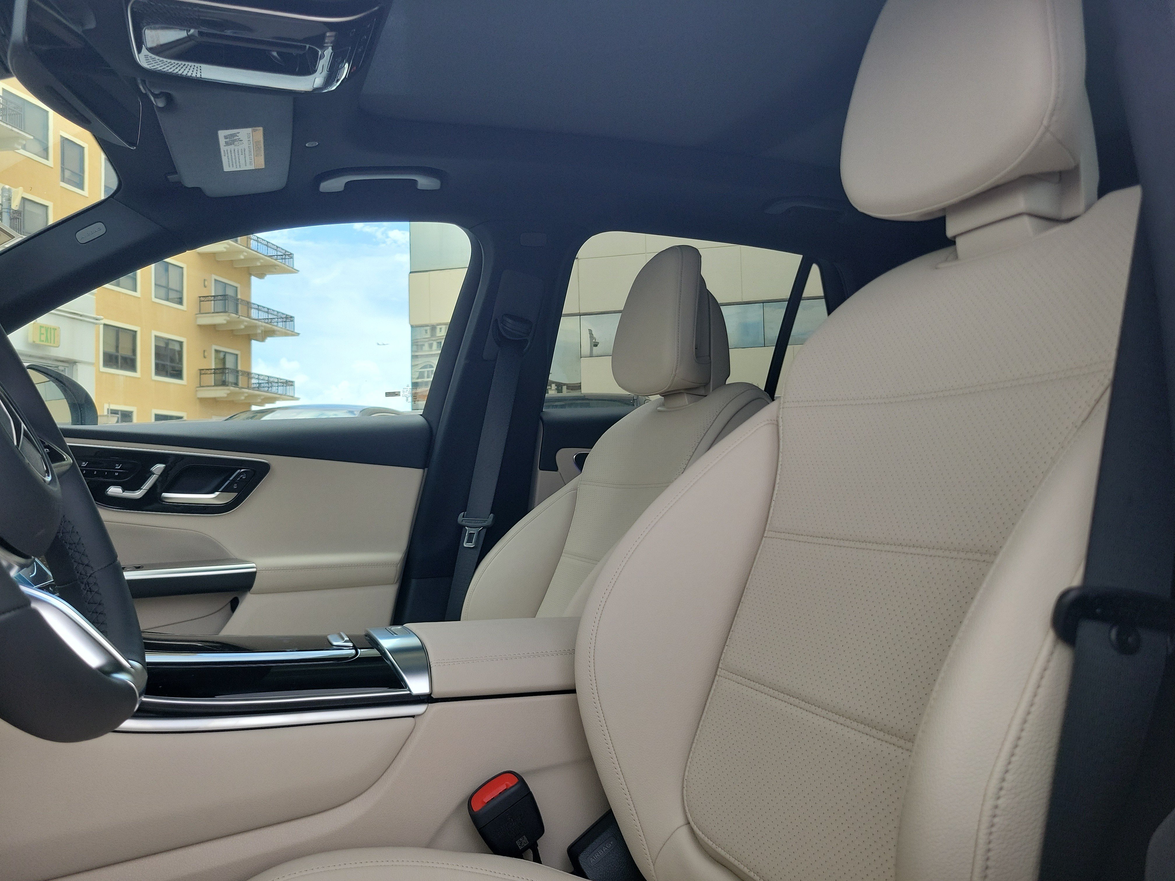 New 2026 Verde Silver Metallic Mercedes-Benz GLC 300 image 50
