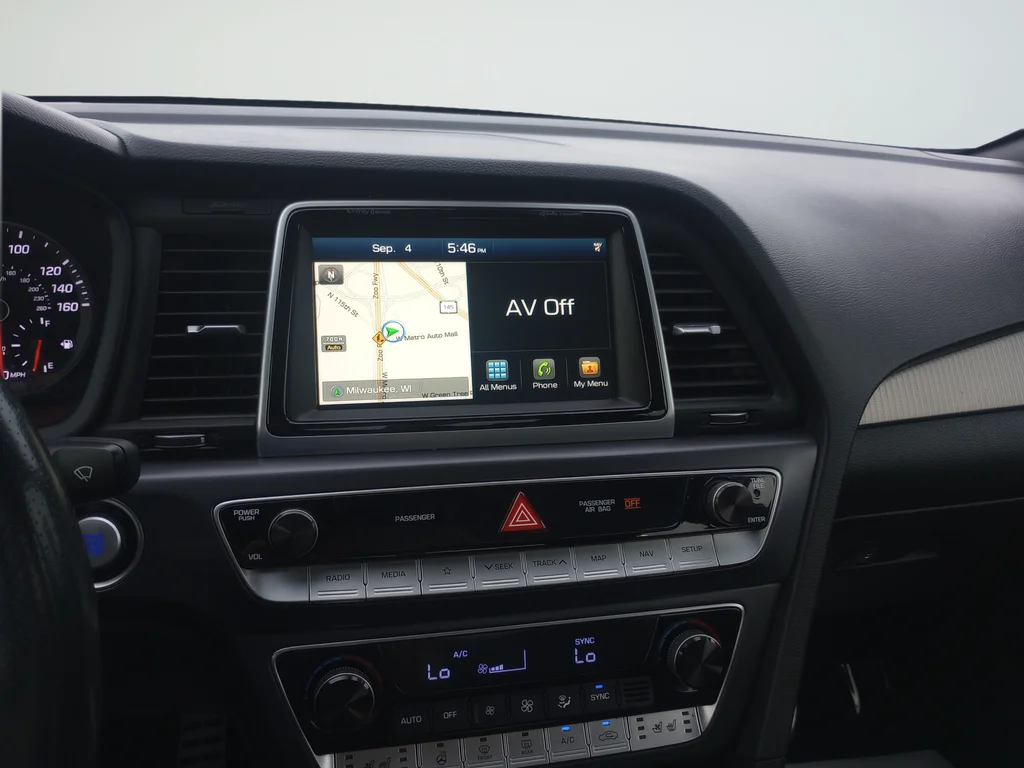 Used 2018 Blue Hyundai Limited image 14