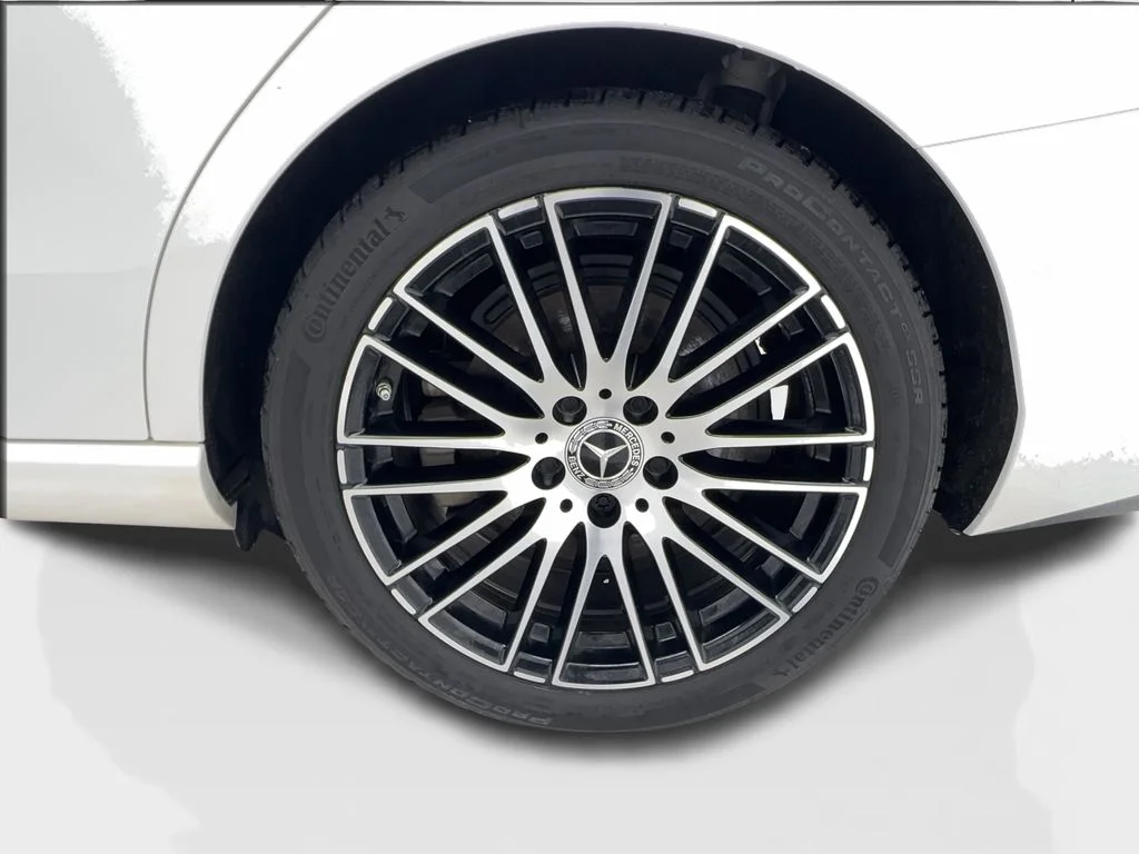 Used 2024 White Mercedes-Benz C 300 image 11