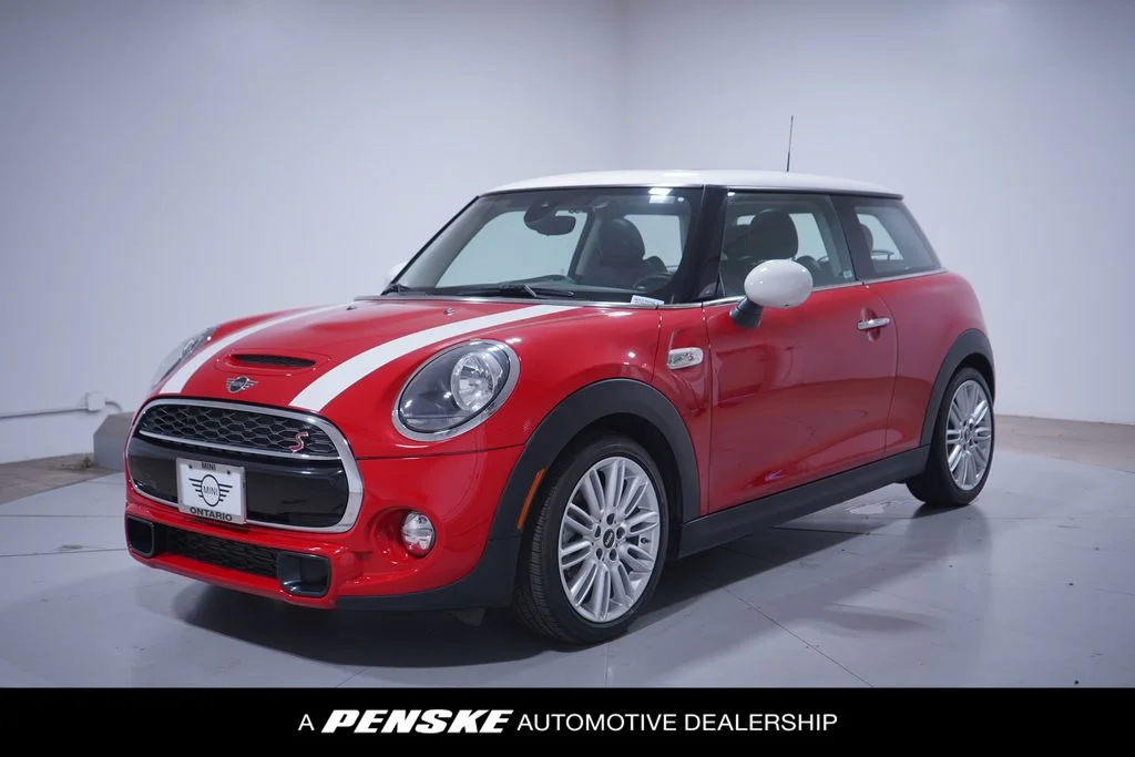 2019 MINI Hardtop Cooper S Signature's photo