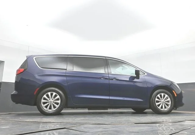 Used 2017 Blue Chrysler Touring image 49