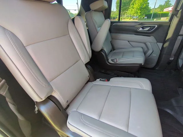 Used 2023 Silver GMC SLT image 33