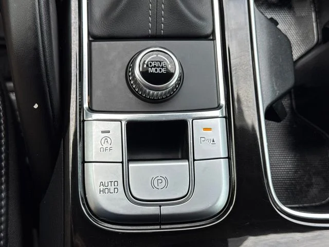 Used 2024 Green Kia S image 24