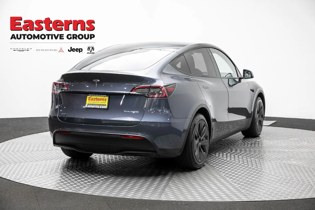 Used 2022 Gray Tesla Long Range image 5