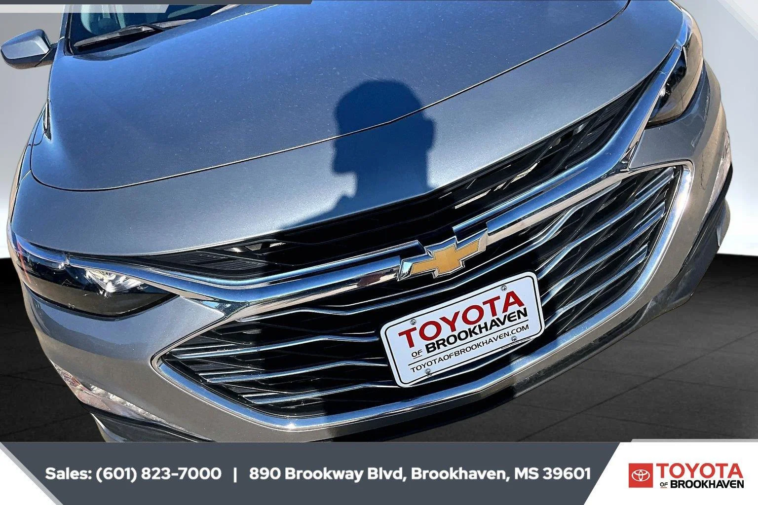 Used 2025 Sterling Gray Metallic Chevrolet LT image 21