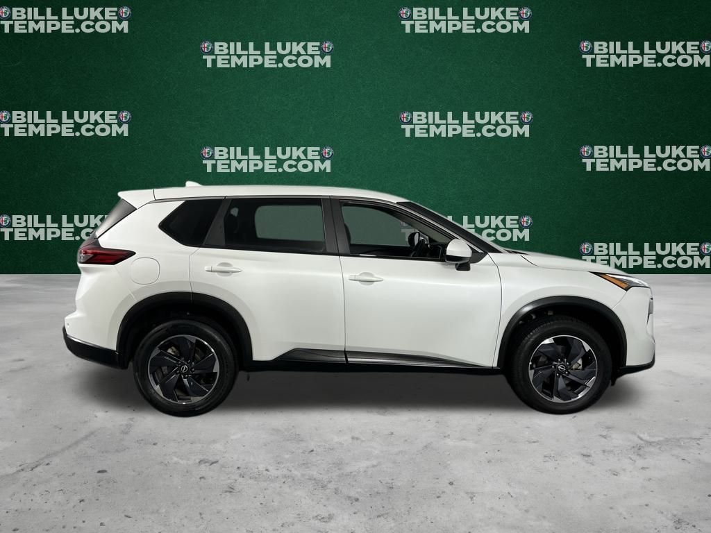 2024 Nissan Rogue SV - Photo 4