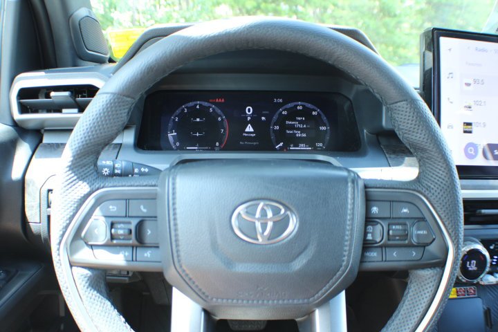 Used 2026 Wind Chill Pearl Toyota Limited image 9