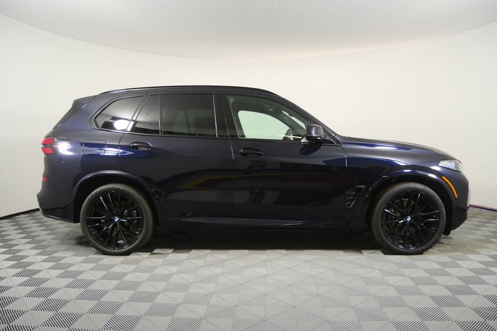 New 2026 Carbon Black Metallic BMW sDrive40i image 2