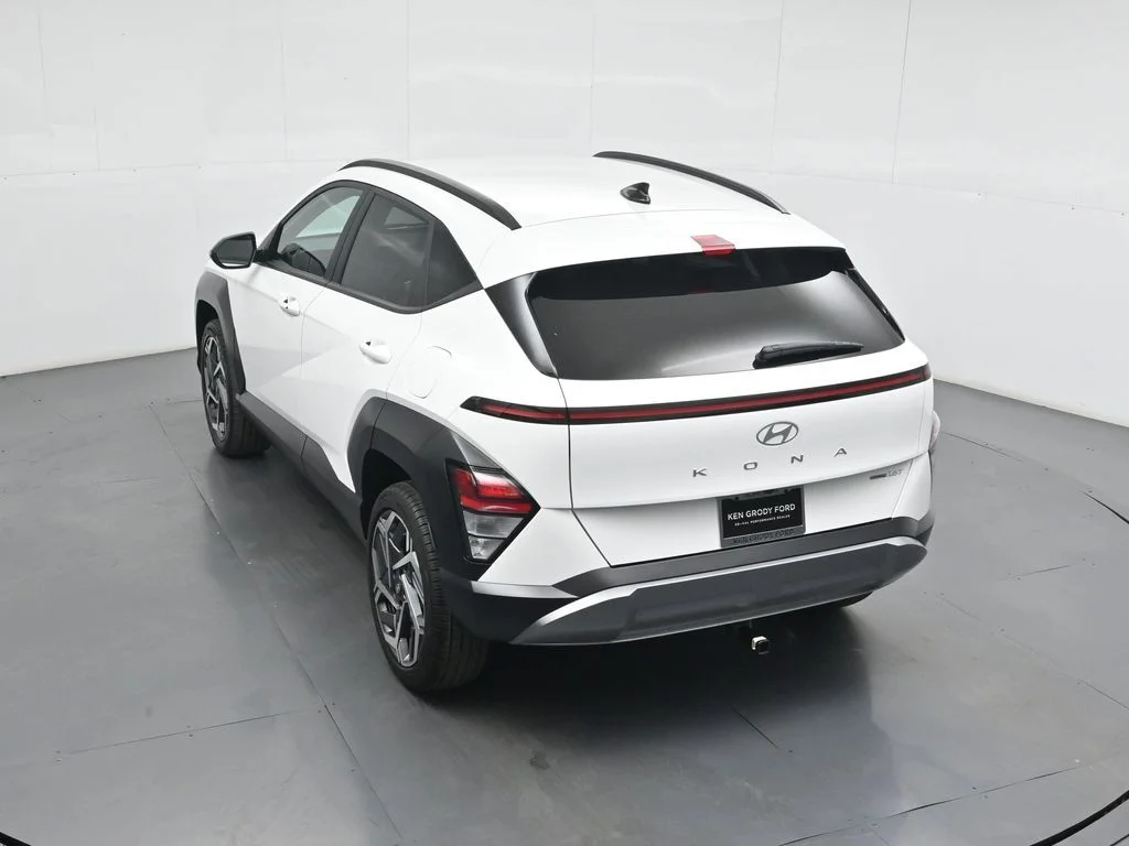 Used 2026 White Hyundai SEL Premium image 42