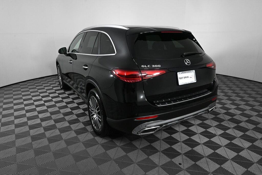 Certified Used 2025 Black Mercedes-Benz GLC 300 image 12