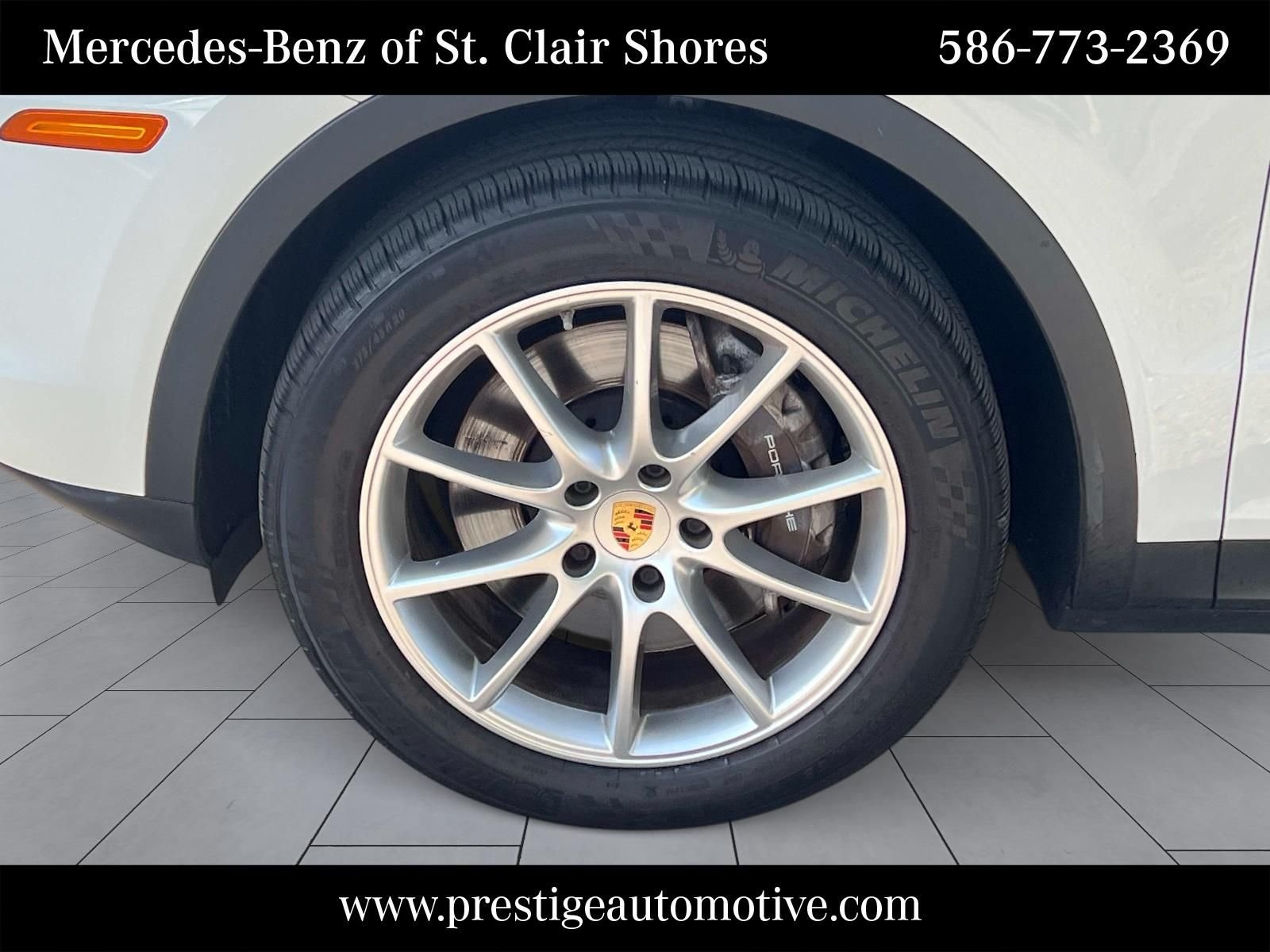 Used 2021 White Porsche Base image 11
