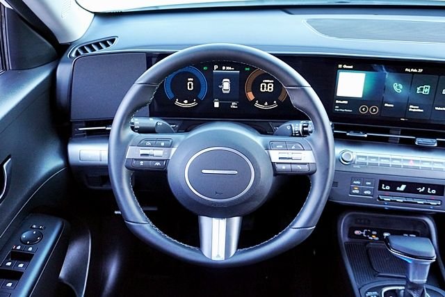 Used 2026 White Hyundai SEL Sport image 18