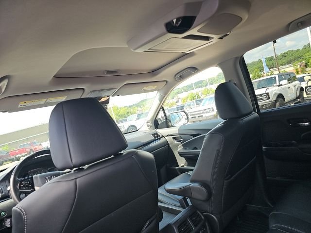 Used 2021 White Honda Touring image 15