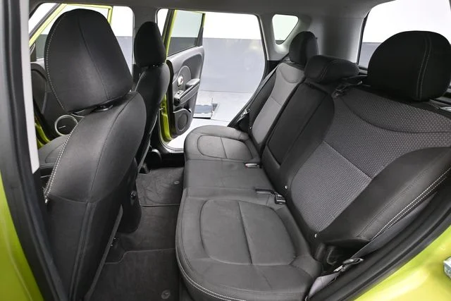 Used 2019 Green Kia Plus image 38