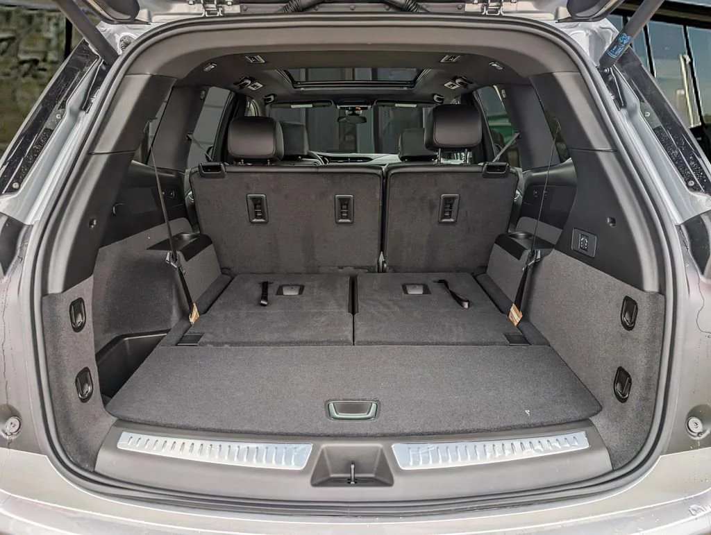 2025 Cadillac XT6 Luxury - Photo 19