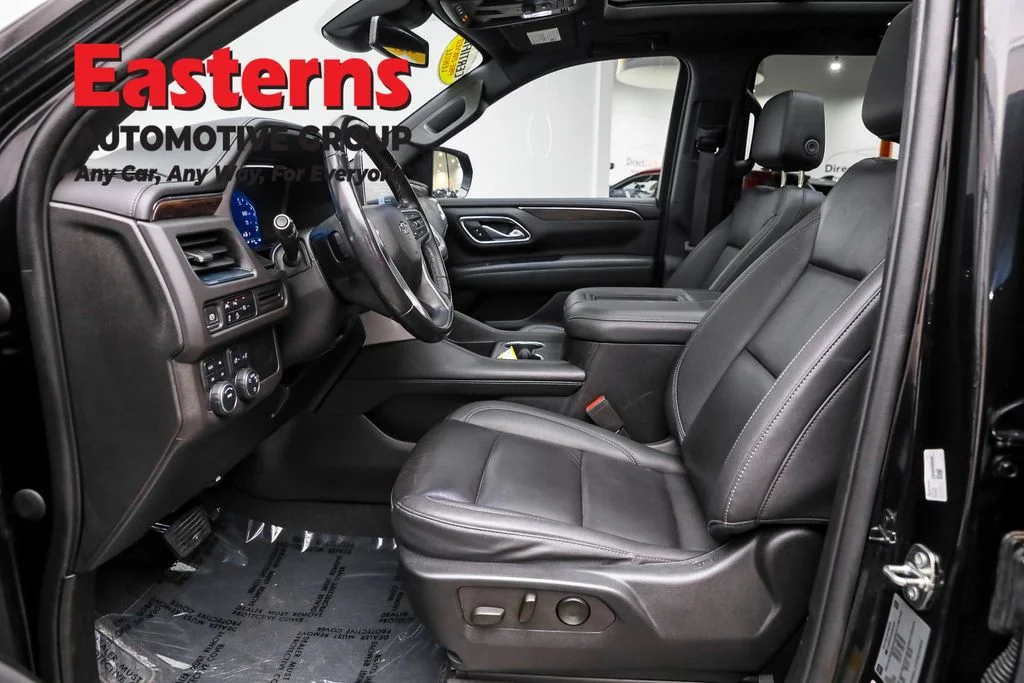 Used 2023 Black Chevrolet Z71 image 14