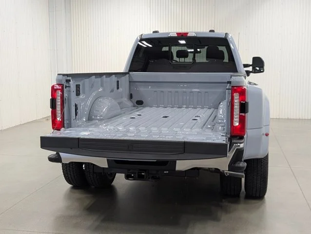 New 2026 Glacier Gray Metallic Tri-Coat Ford F-350® King Ranch® image 68