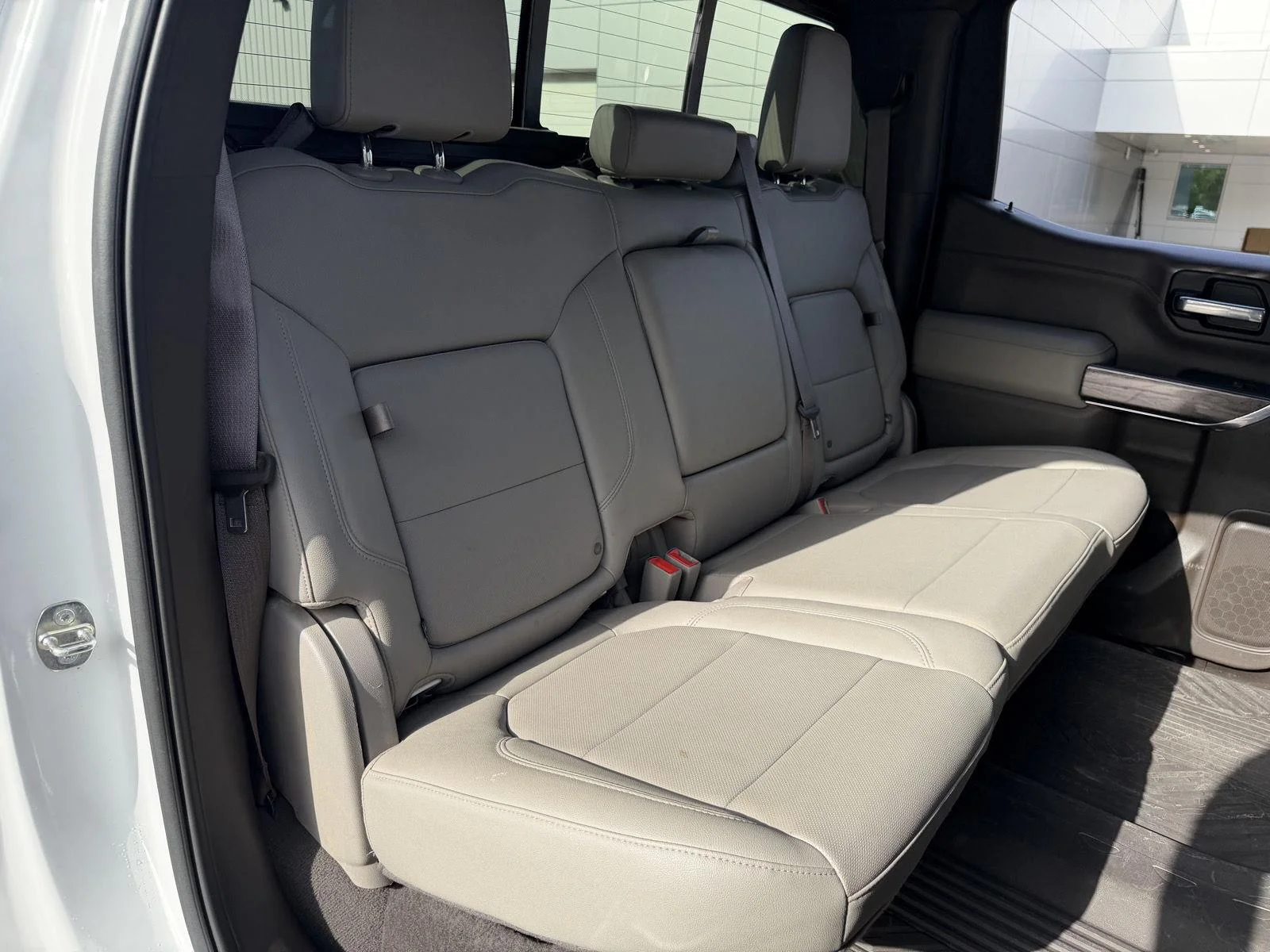 Used 2022 Summit White Chevrolet LTZ image 19
