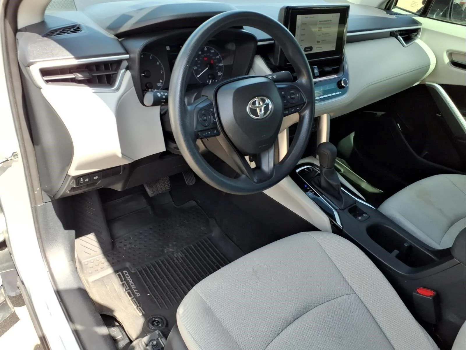 Used 2024 Sonic Silver Toyota L image 16