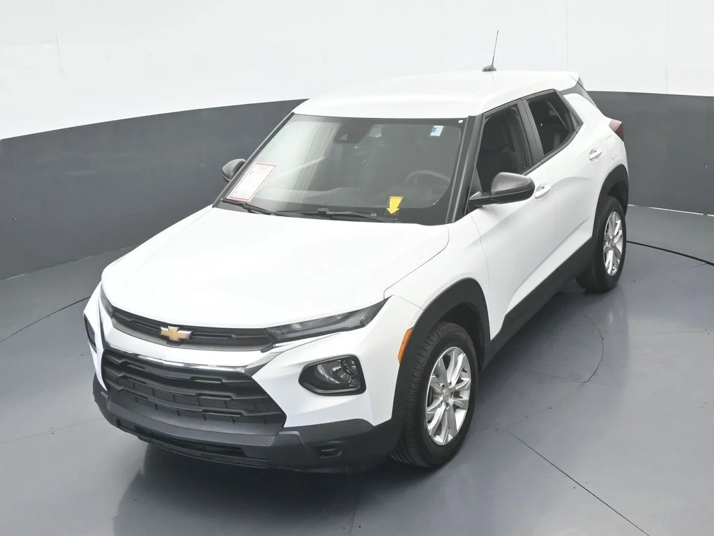 Used 2023 Summit White Chevrolet LS image 40