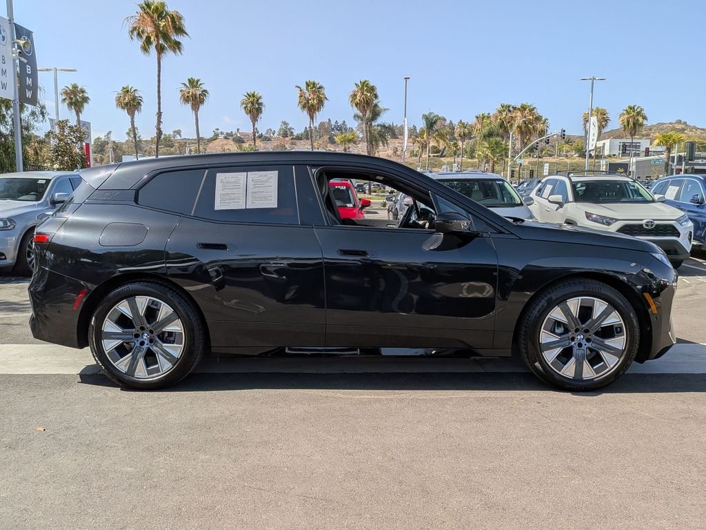 Used 2026 Black BMW xDrive45 image 3